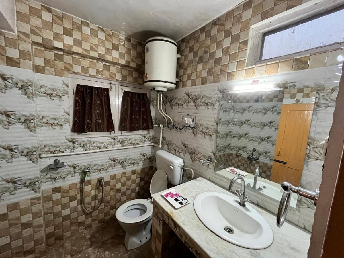 Srīnagar Sun N Shade Guest House מראה חיצוני תמונה